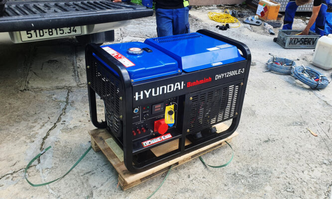 Máy Phát Điện 10KW Chạy Dầu 3 Pha Hyundai DHY12500LE-3 15 Máy phát điện Hyundai DHY12500LE-3