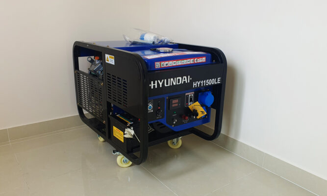 Máy phát điện Hyundai HY-11500LE chạy xăng